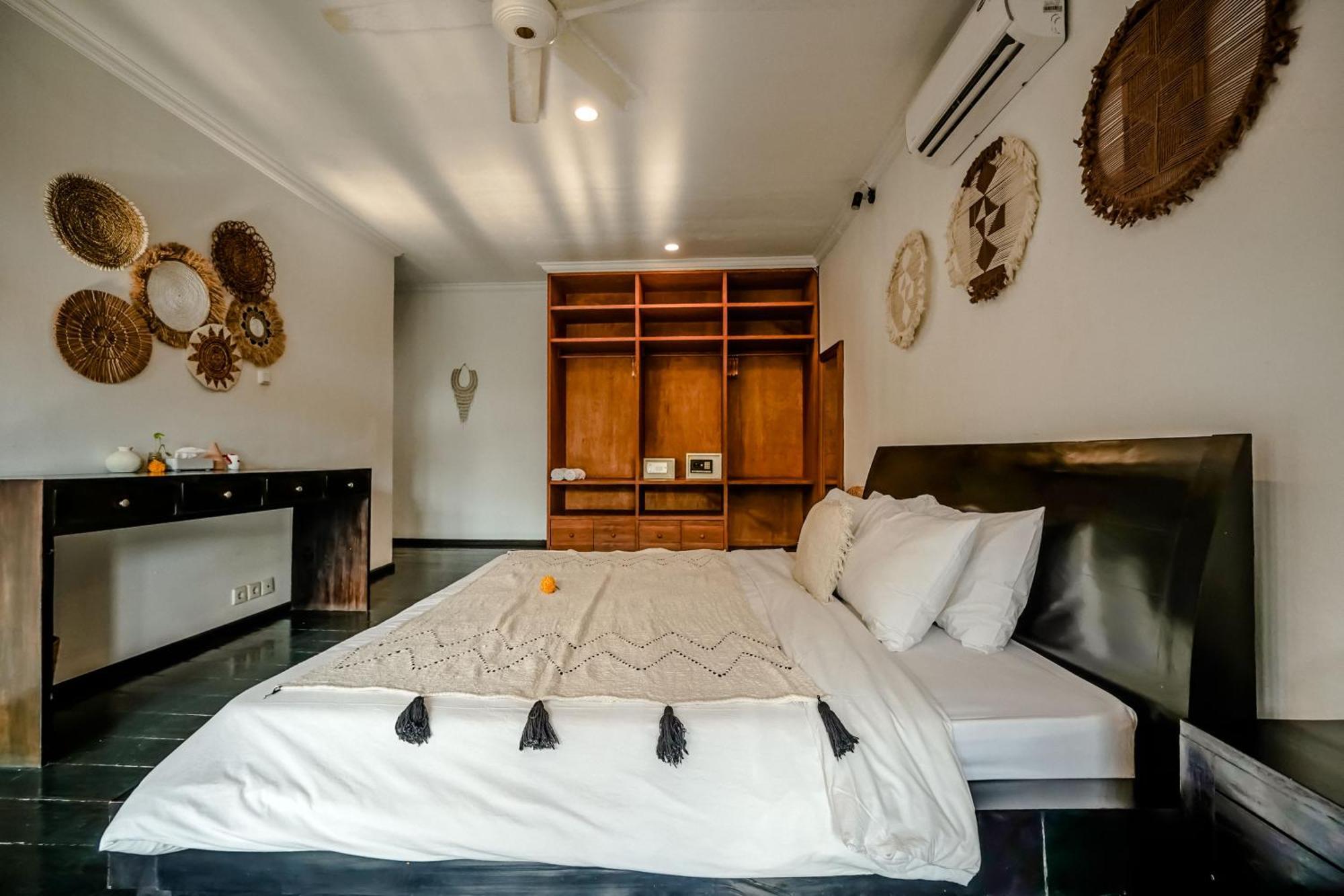 Lalita Villas Seminyak Exterior photo