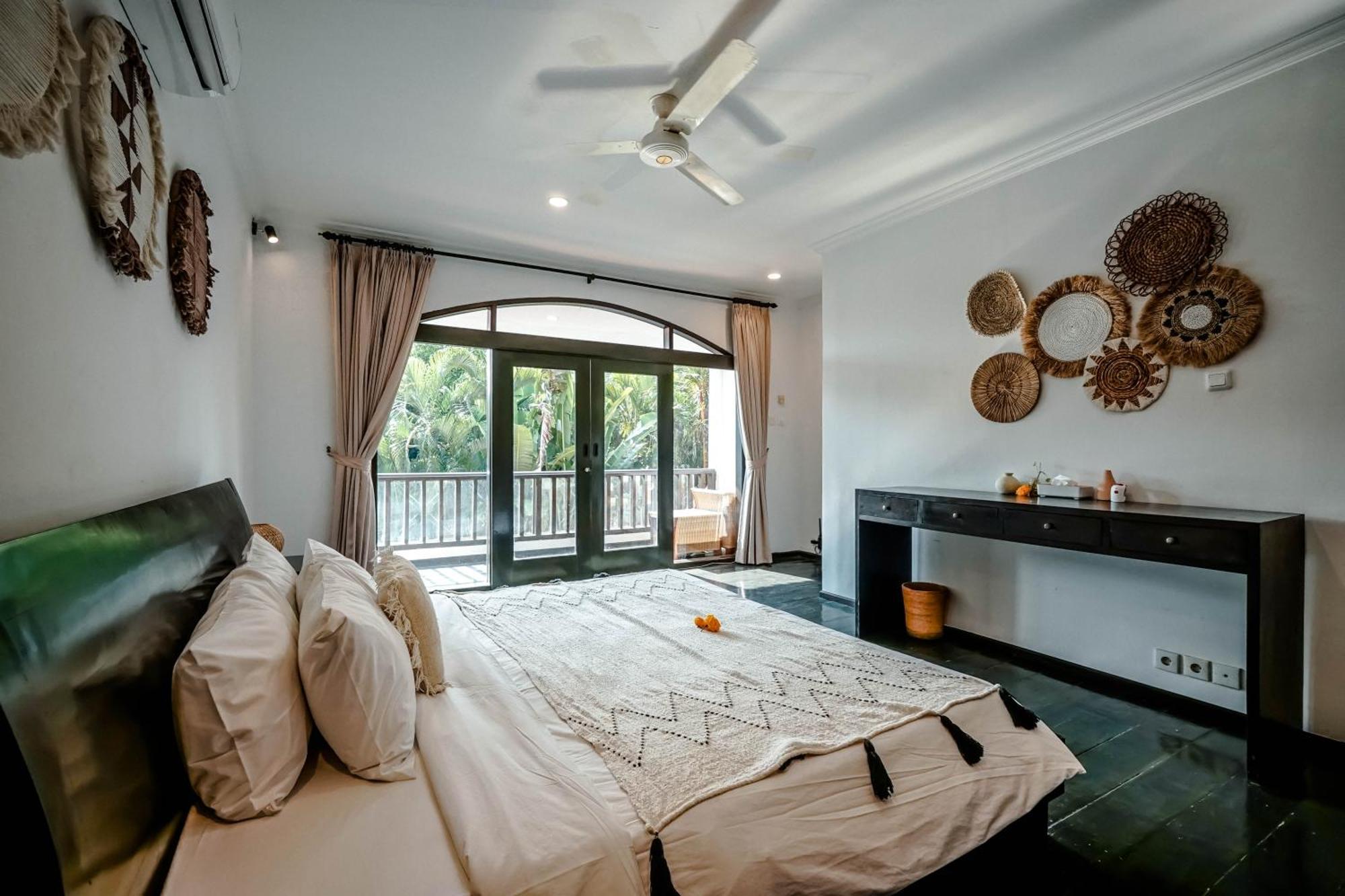 Lalita Villas Seminyak Exterior photo